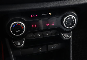 Подержанный автомобиль Kia Picanto 2021 года (14 фото)