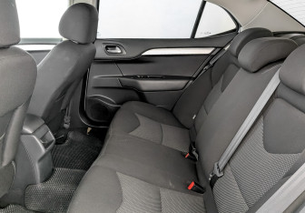 Подержанный автомобиль Citroen C4 Sedan 2020 года (12 фото)