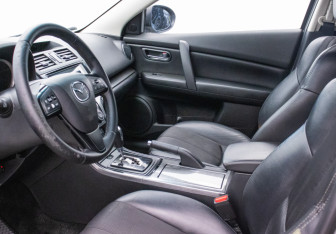 Подержанный автомобиль Mazda 6 Sedan 2010 года (10 фото)