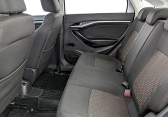 Подержанный автомобиль LADA (ВАЗ) Vesta Sedan 2017 года (18 фото)