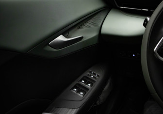 Подержанный автомобиль Changan Lamore 2023 года (15 фото)