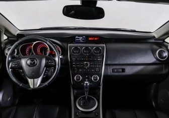 Подержанный автомобиль Mazda CX-7 2010 года (17 фото)