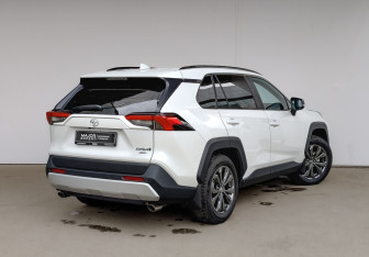Новый Toyota RAV4 2025 (5 фото)
