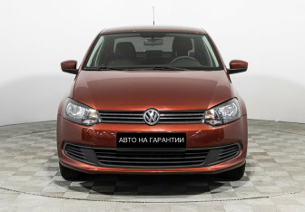 Подержанный автомобиль Volkswagen Polo Sedan 2012 года (2 фото)