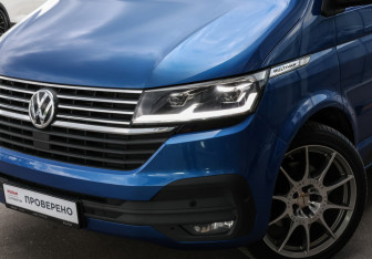 Подержанный автомобиль Volkswagen Multivan 2020 года (32 фото)