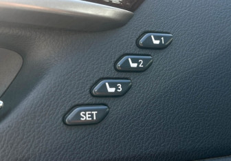 Подержанный автомобиль Lexus ES 2014 года (15 фото)