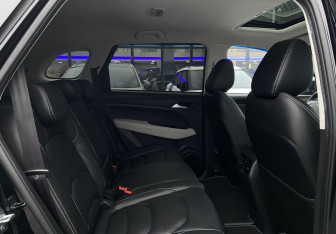 Подержанный автомобиль Chevrolet Captiva 2022 года (26 фото)