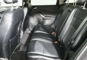 Подержанный автомобиль Ford Kuga 2017 года (18 фото)