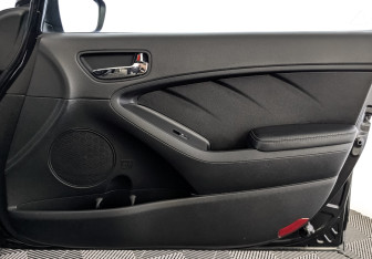 Подержанный автомобиль Kia Cerato Sedan 2016 года (24 фото)