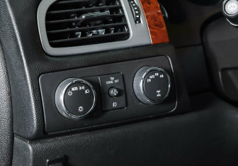 Подержанный автомобиль Chevrolet Tahoe 2012 года (12 фото)