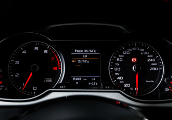 Подержанный автомобиль Audi A4 allroad 2015 года (11 фото)