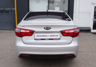 Подержанный автомобиль Kia Rio Sedan 2014 года (6 фото)