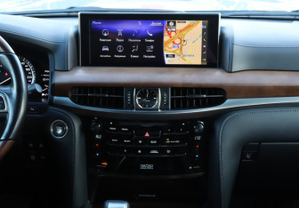 Подержанный автомобиль Lexus LX 2020 года (21 фото)