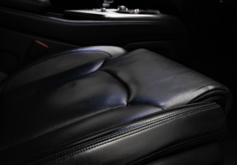 Подержанный автомобиль Audi Q7 2016 года (31 фото)