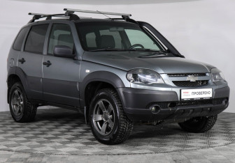 Подержанный автомобиль Chevrolet Niva 2020 года (3 фото)