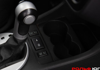 Подержанный автомобиль Skoda Fabia Hatchback 2008 года (12 фото)