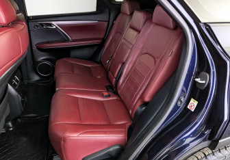 Подержанный автомобиль Lexus RX 2019 года (18 фото)