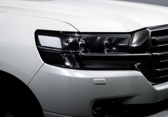 Подержанный автомобиль Toyota Land Cruiser Suv 2017 года (16 фото)