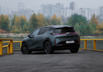 Подержанный автомобиль Zeekr X 2023 года (17 фото)