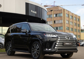 Подержанный автомобиль Lexus LX 2024 года (2 фото)
