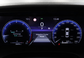 Подержанный автомобиль Toyota Camry Sedan 2024 года (11 фото)