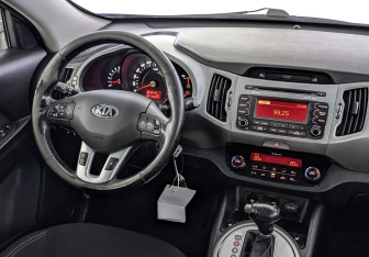 Подержанный автомобиль Kia Sportage 2015 года (26 фото)