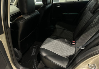 Подержанный автомобиль Renault Megane Sedan 2008 года (11 фото)