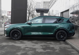 Подержанный автомобиль Voyah Free 2023 года (8 фото)