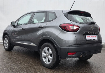 Подержанный автомобиль Renault Kaptur 2020 года (7 фото)