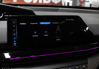 Подержанный автомобиль Changan UNI-V 2023 года (22 фото)