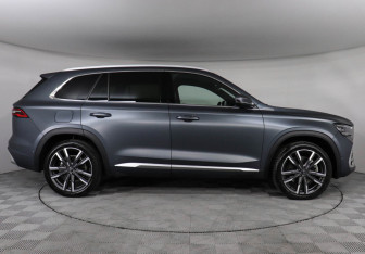 Подержанный автомобиль Geely Monjaro 2024 года (4 фото)