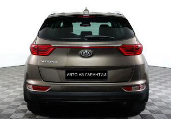 Подержанный автомобиль Kia Sportage 2017 года (6 фото)