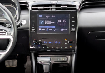 Подержанный автомобиль Hyundai Tucson 2021 года (15 фото)