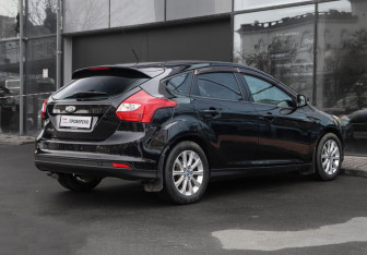 Подержанный автомобиль Ford Focus Hatchback 2011 года (5 фото)