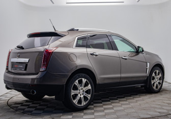 Подержанный автомобиль Cadillac SRX 2012 года (5 фото)