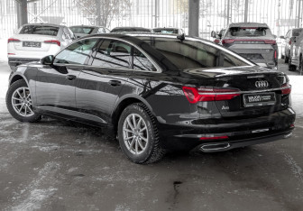Подержанный автомобиль Audi A6 Sedan 2020 года (7 фото)
