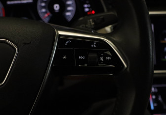 Подержанный автомобиль Audi A7 2019 года (11 фото)