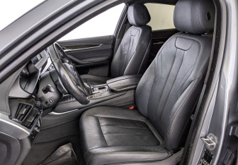 Подержанный автомобиль BMW X6 2019 года (20 фото)