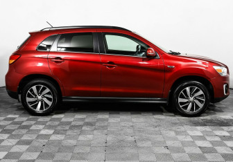 Подержанный автомобиль Mitsubishi ASX 2014 года (4 фото)