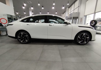 Новый Changan Lamore 2024 (3 фото)