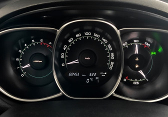 Подержанный автомобиль LADA (ВАЗ) Vesta Sedan 2016 года (14 фото)