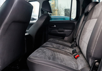 Подержанный автомобиль Volkswagen Amarok 2013 года (10 фото)