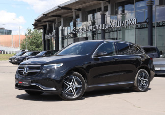 Подержанный автомобиль Mercedes-Benz EQC 2020 года (25 фото)