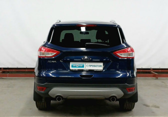 Подержанный автомобиль Ford Kuga 2013 года (6 фото)