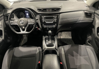 Подержанный автомобиль Nissan Qashqai 2020 года (10 фото)