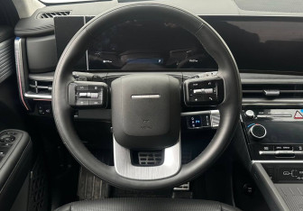 Подержанный автомобиль Hyundai Santa Fe 2023 года (12 фото)