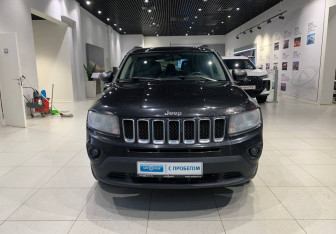 Подержанный автомобиль Jeep Compass 2011 года (2 фото)