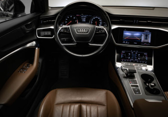 Подержанный автомобиль Audi A6 Sedan 2019 года (8 фото)