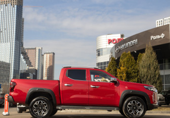 Подержанный автомобиль Changan Hunter Plus 2023 года (3 фото)