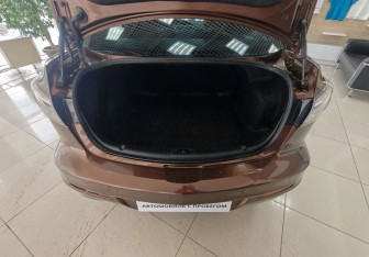 Подержанный автомобиль Mazda 3 Sedan 2012 года (15 фото)